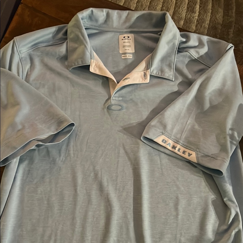 Oakley Men's Light Blue Polo Shirt XL